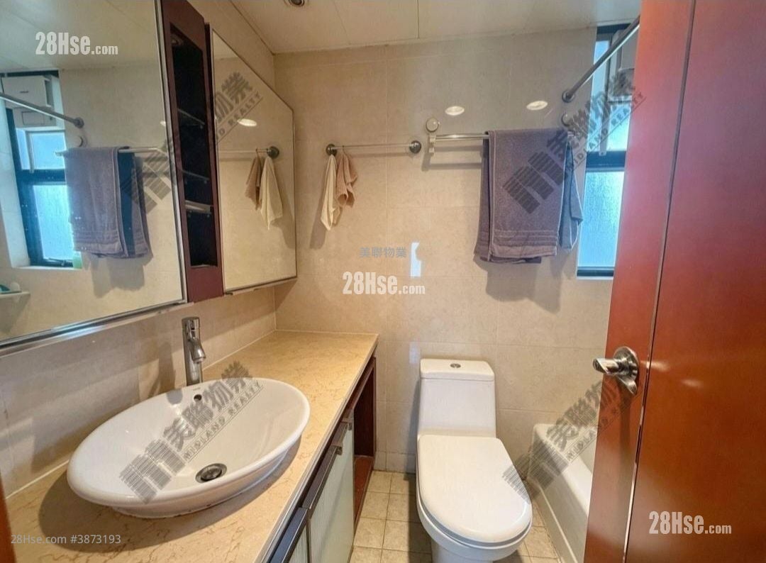 Park Island Sell 2 Bedrooms , 1 Bathroom 490 ft²