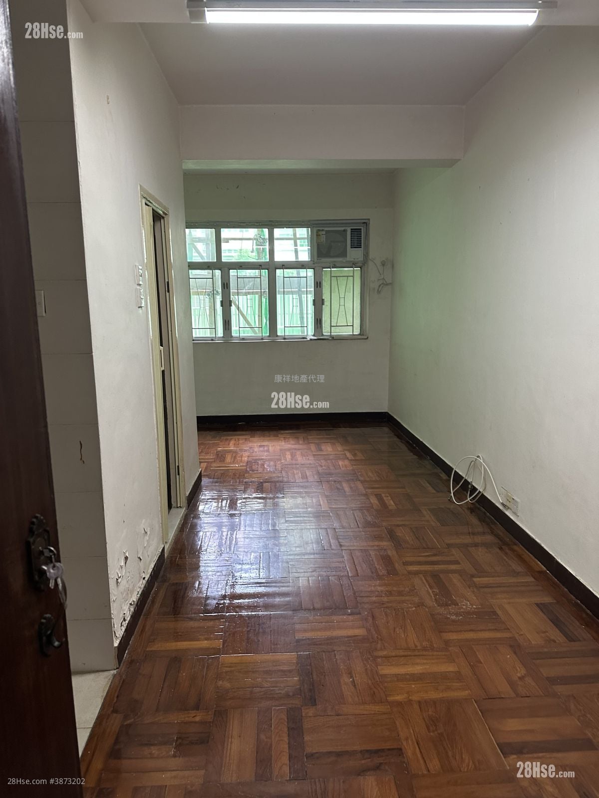 Tai On Building Sell Studio , 1 Bathroom 274 ft²