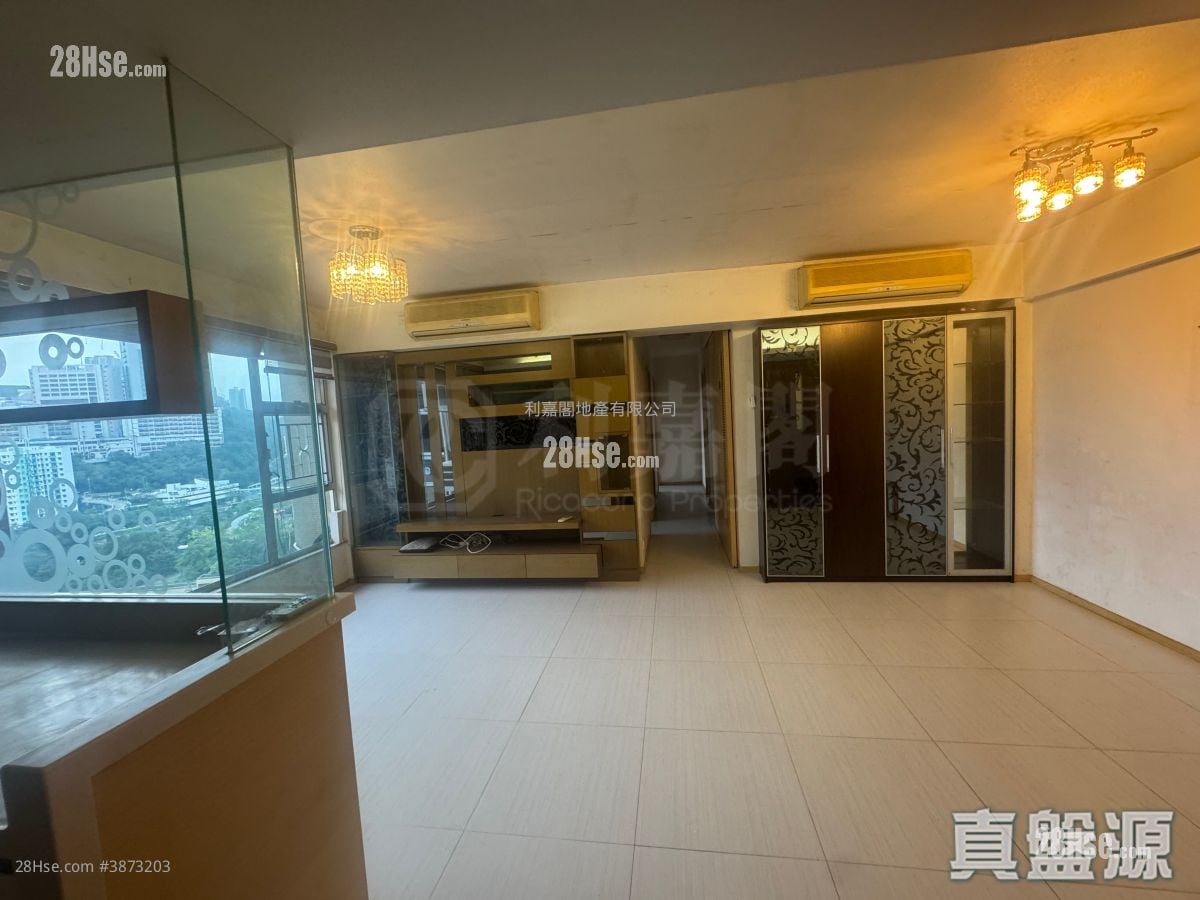 Mei Foo Sun Chuen Sell 3 Bedrooms , 2 Bathrooms 826 ft²