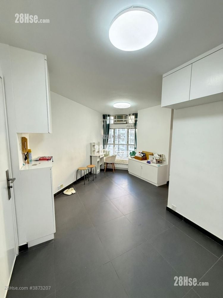 Whampoa Garden Rental 2 Bedrooms , 1 Bathroom 389 ft²
