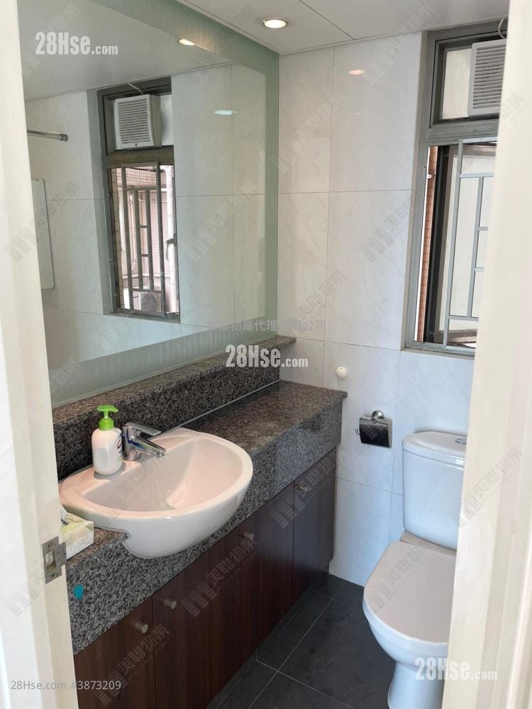 Tseung Kwan O Plaza Sell 2 Bedrooms , 1 Bathroom 451 ft²