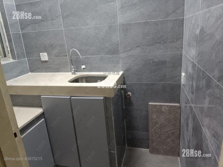 Man Bo Building Sell 1 Bedroom