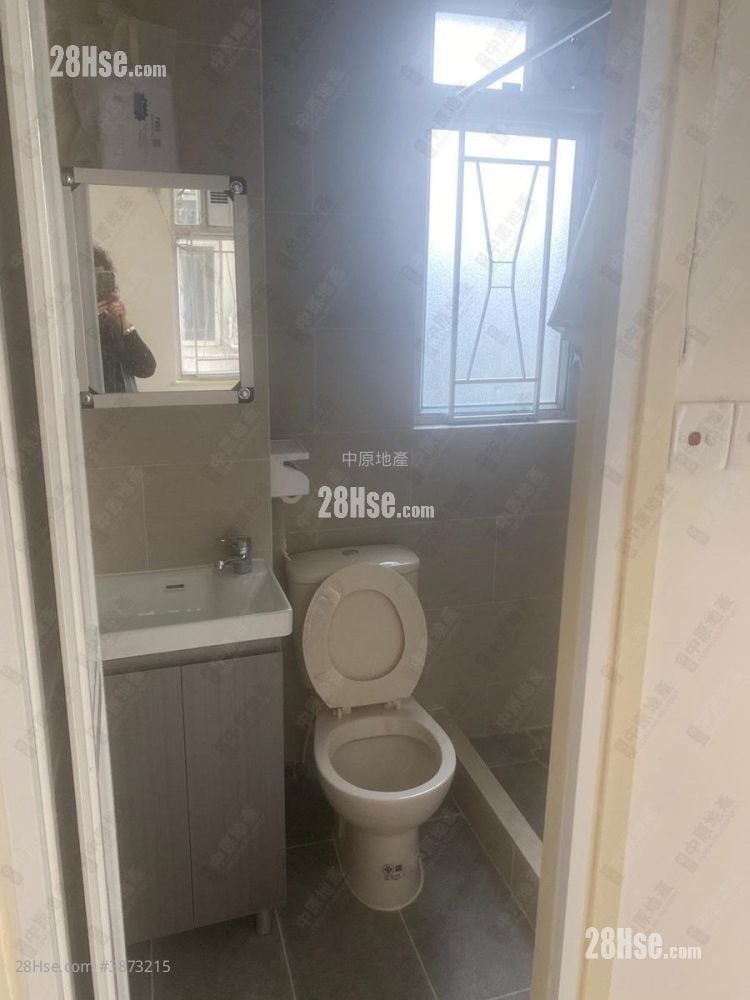 Man Bo Building Sell 1 Bedroom