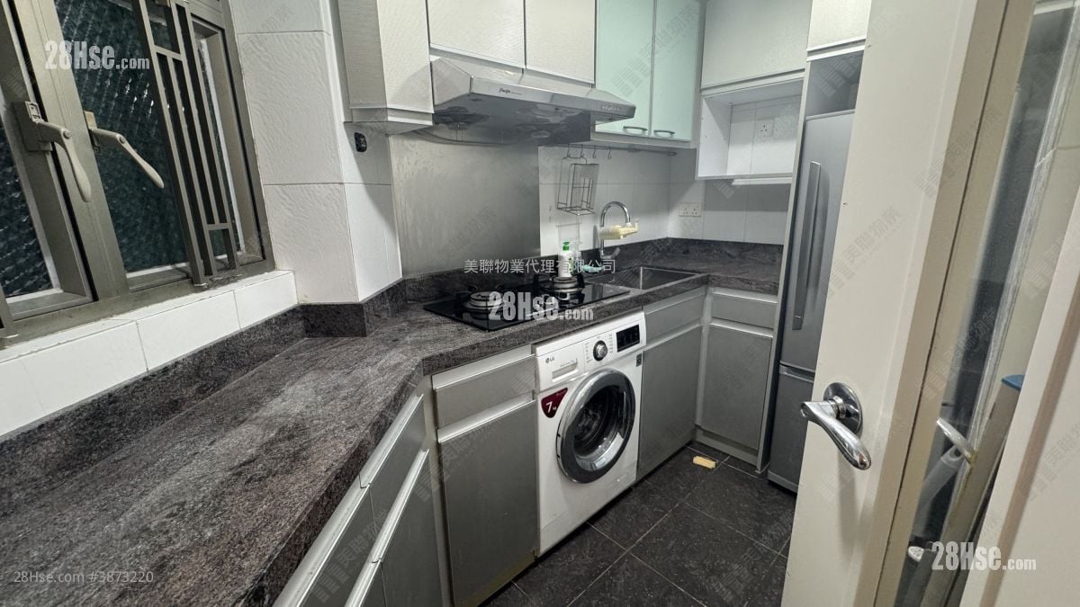 Tseung Kwan O Plaza Sell 2 Bedrooms , 1 Bathroom 414 ft²