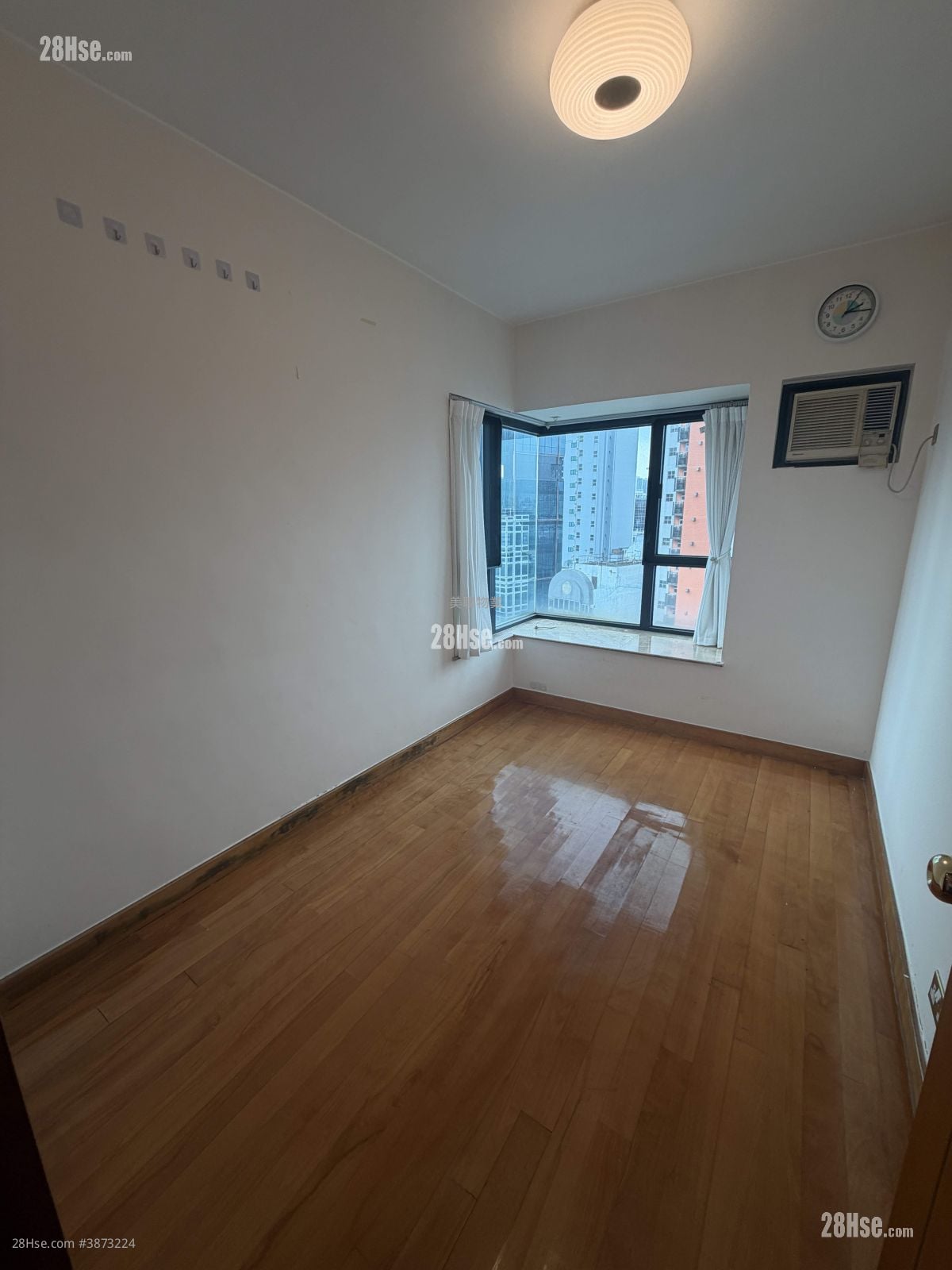Carmen's Garden Sell 2 Bedrooms , 2 Bathrooms 862 ft²