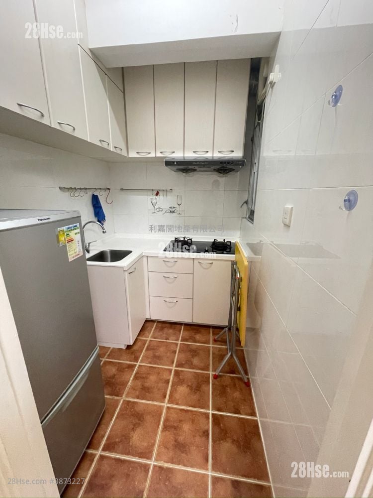 Tsing Yi Garden Sell 2 Bedrooms 343 ft²