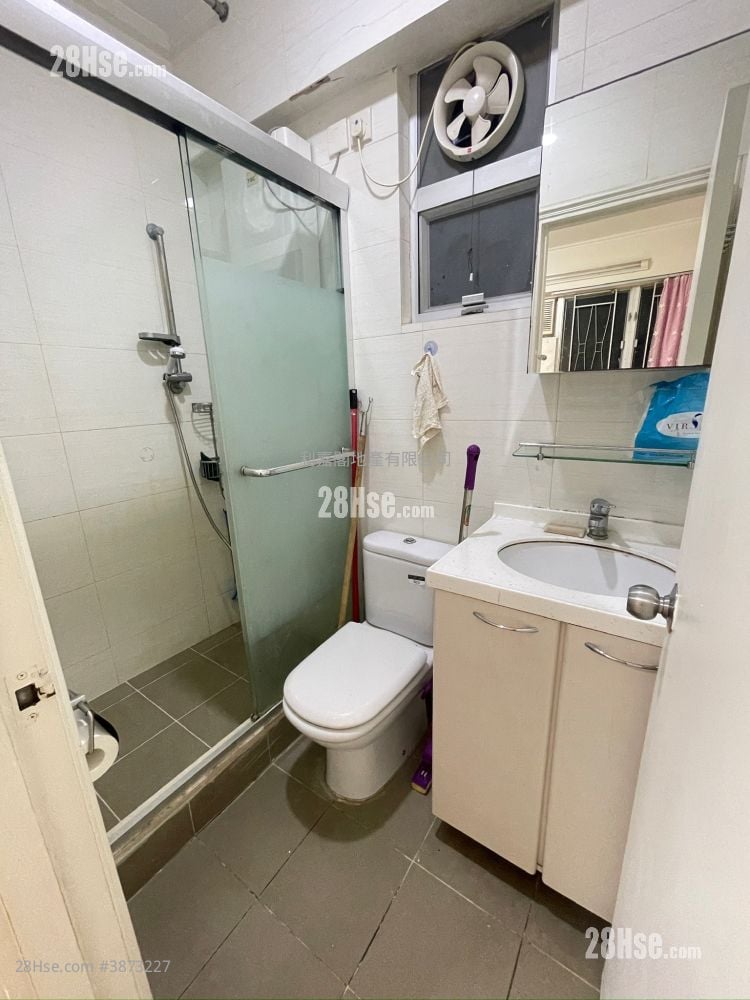 Tsing Yi Garden Sell 2 Bedrooms 343 ft²