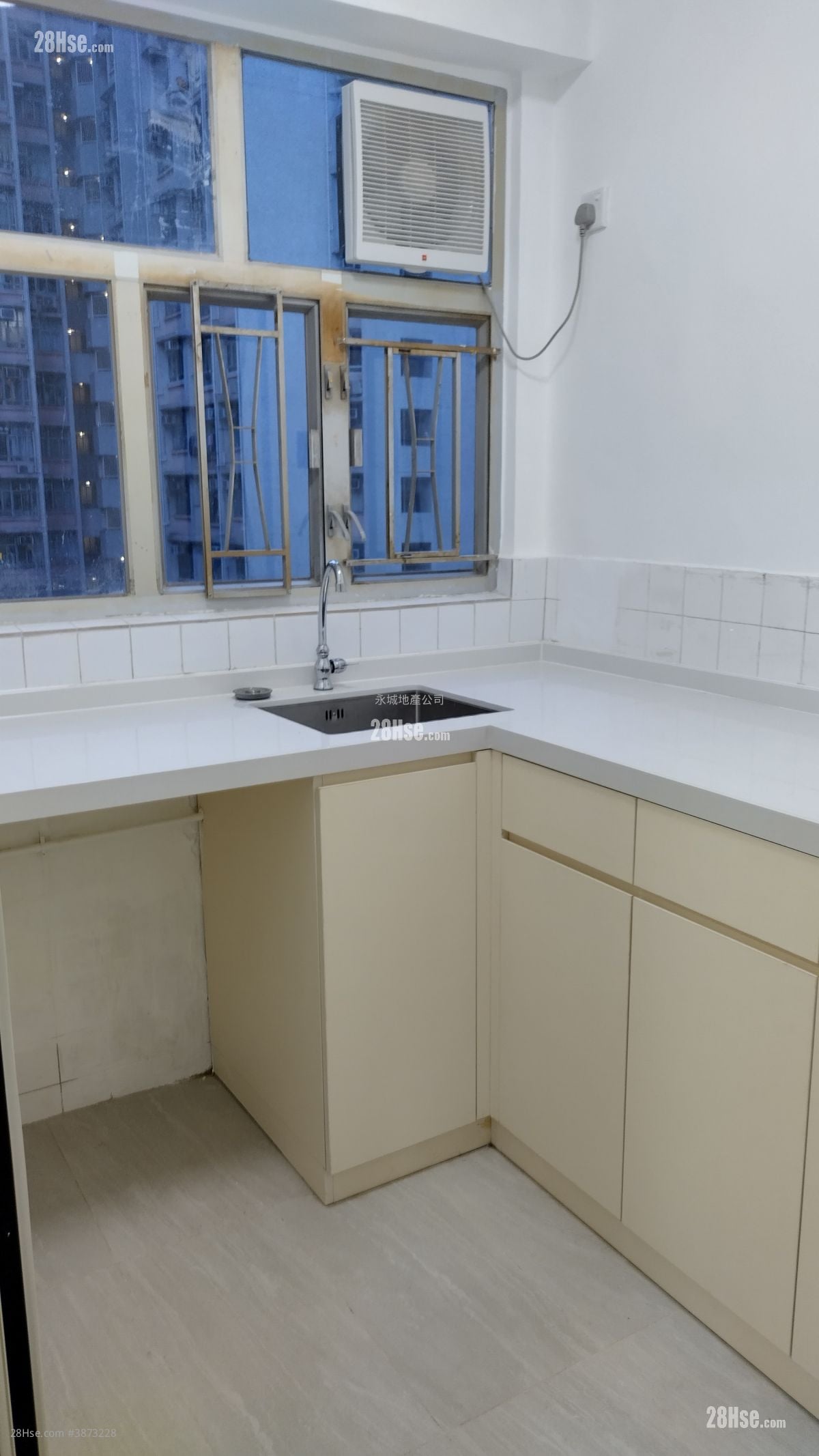 South Ocean Building Sell 2 Bedrooms , 1 Bathroom 371 ft²
