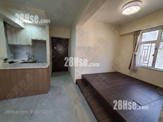 Kai Hei Land Building Sell 2 Bedrooms 350 ft²