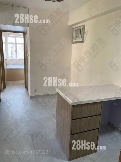 Kai Hei Land Building Sell 2 Bedrooms 350 ft²