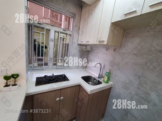 Kai Hei Land Building Sell 2 Bedrooms 350 ft²