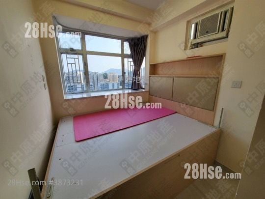 Kai Hei Land Building Sell 2 Bedrooms 350 ft²