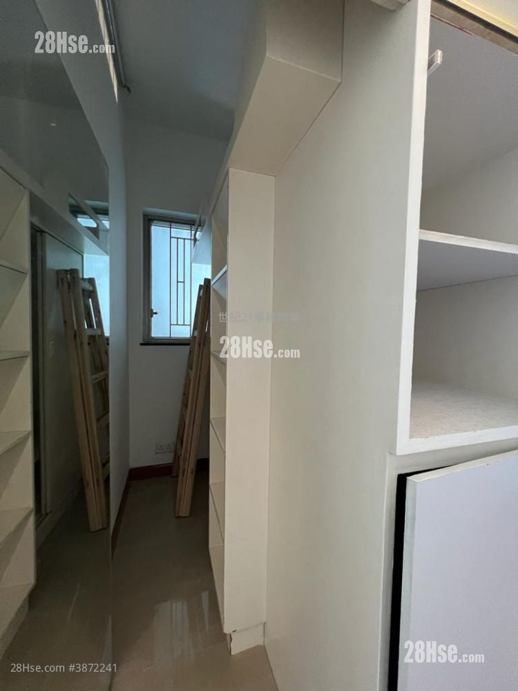 Sorrento Sell 3 Bedrooms , 2 Bathrooms 755 ft²
