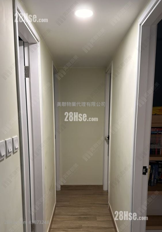 Tseung Kwan O Plaza Sell 3 Bedrooms , 1 Bathroom 496 ft²