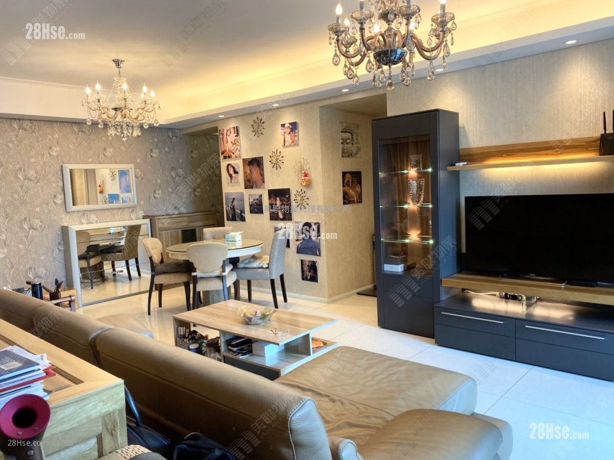 One West Kowloon Sell 4 Bedrooms , 3 Bathrooms 973 ft²