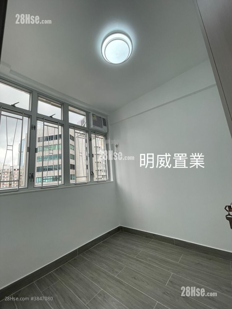 Peony House Sell 2 Bedrooms , 1 Bathroom 395 ft²