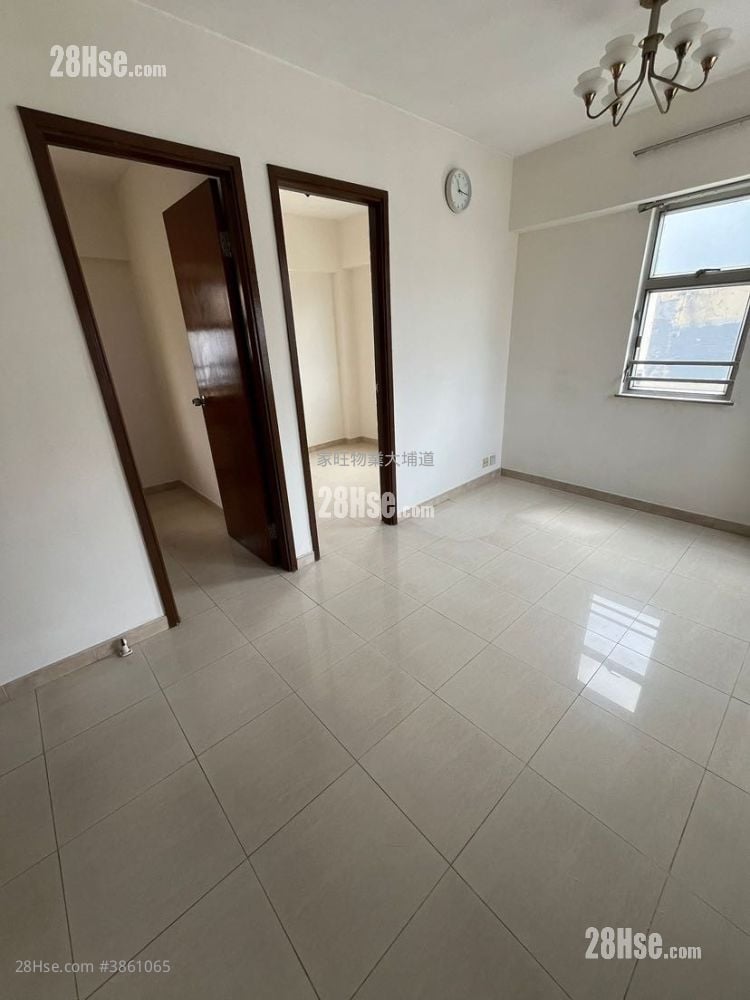 8 Fuk Wa Street Rental 3 Bedrooms , 1 Bathroom 332 ft²