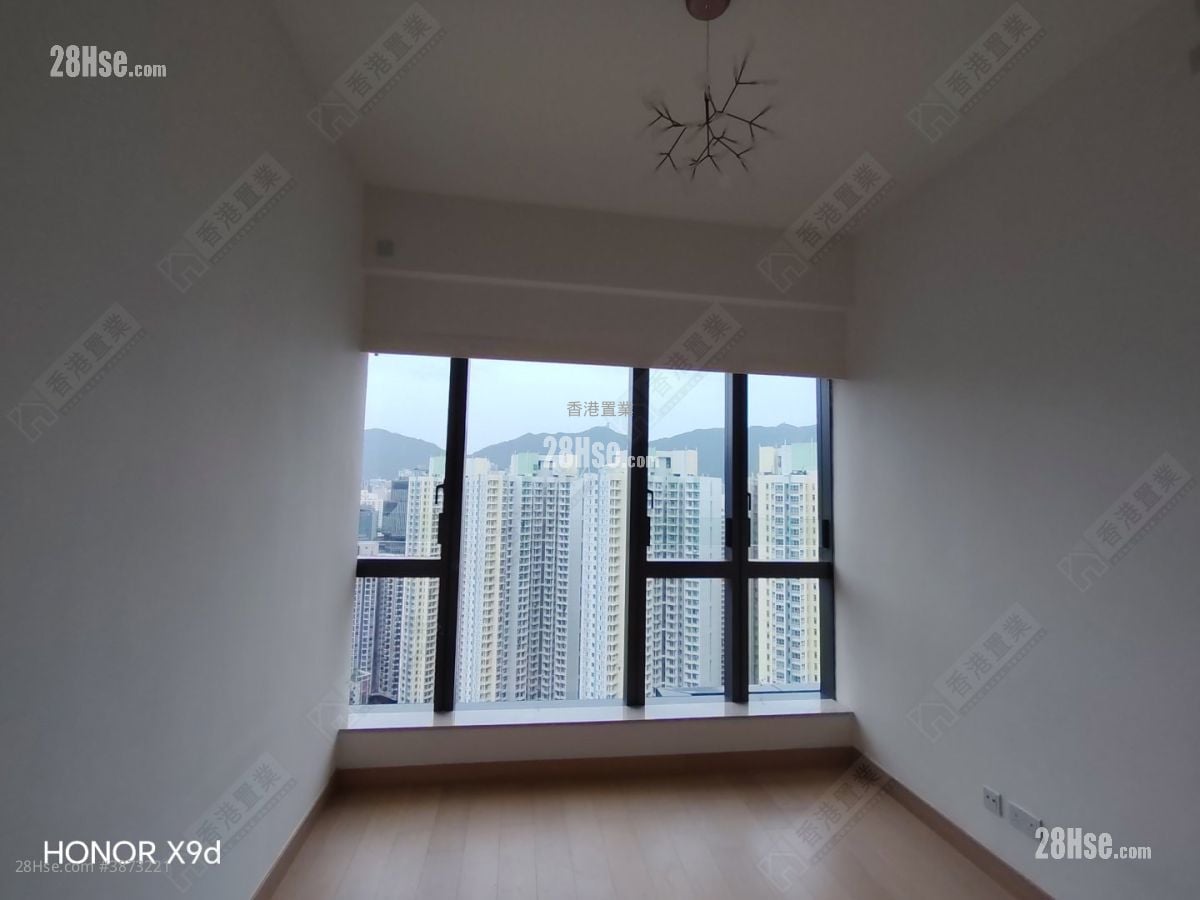Victoria Skye Rental 3 Bedrooms , 3 Bathrooms 957 ft²