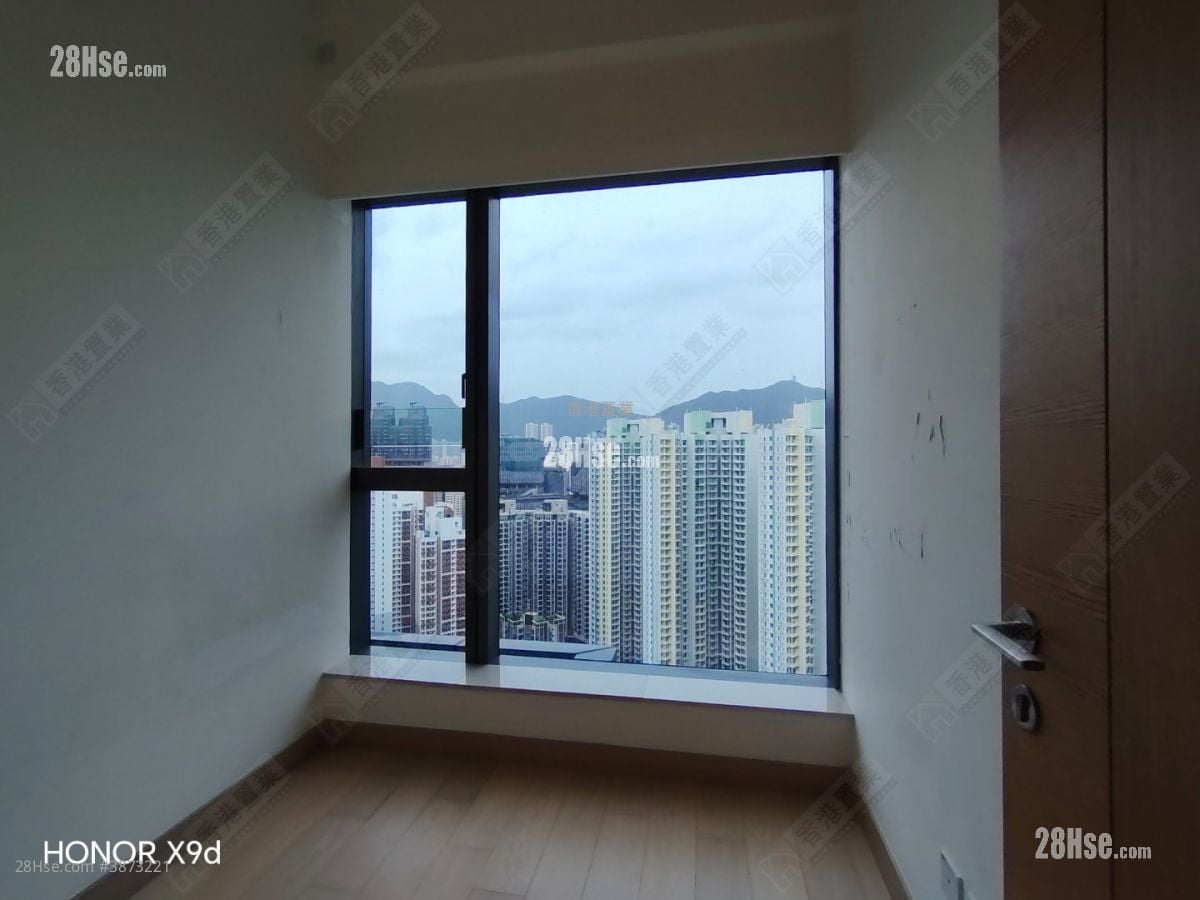 Victoria Skye Rental 3 Bedrooms , 3 Bathrooms 957 ft²