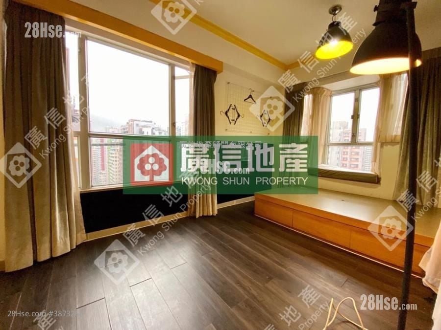 Fullic Court Sell Studio , 1 Bathroom 197 ft²