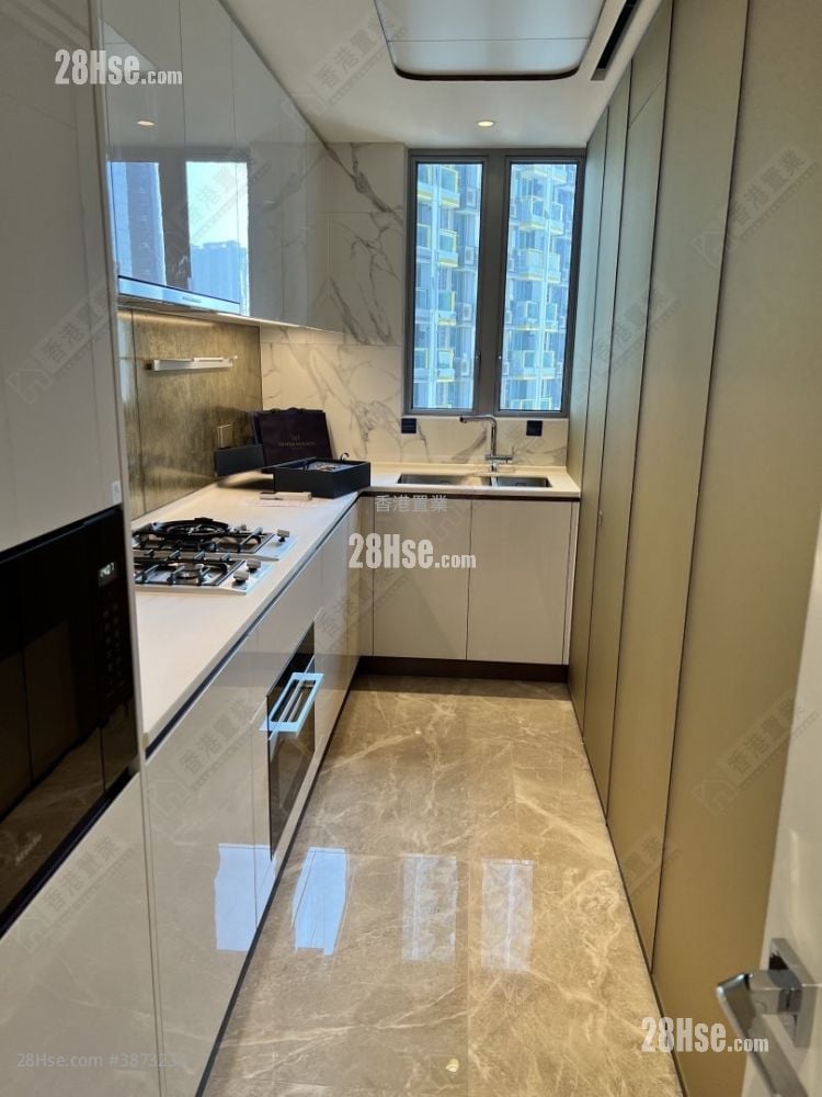 Monaco Rental 3 Bedrooms , 3 Bathrooms 827 ft²