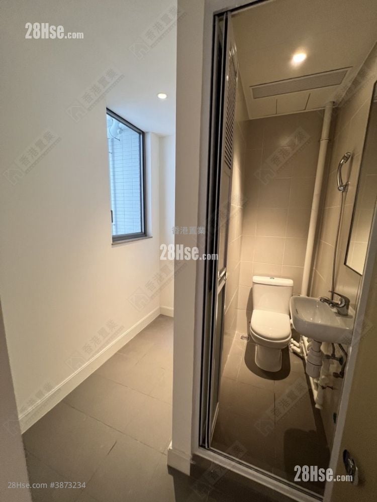 Monaco Rental 3 Bedrooms , 3 Bathrooms 827 ft²