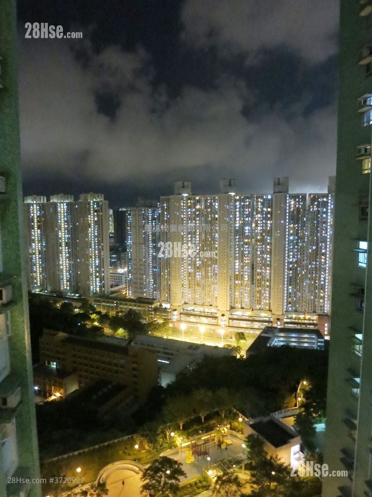 Hong Pak Court Sell 2 Bedrooms , 1 Bathroom 401 ft²