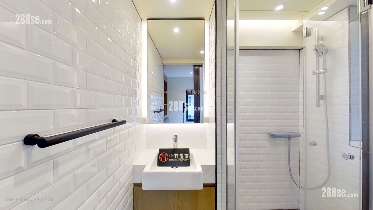 bathroom: Star Studios Rental 1 Bedroom , 1 Bathroom 228 ft²