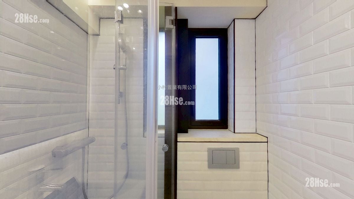 bathroom: Star Studios Rental 1 Bedroom , 1 Bathroom 228 ft²
