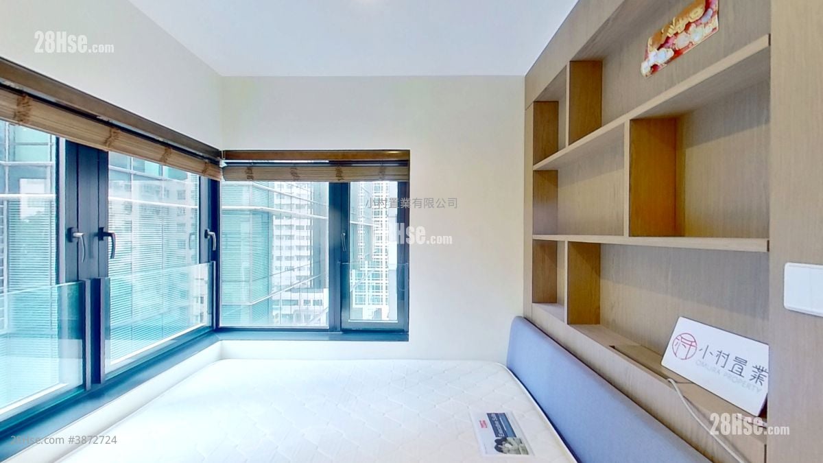 master room: Star Studios Rental 1 Bedroom , 1 Bathroom 228 ft²