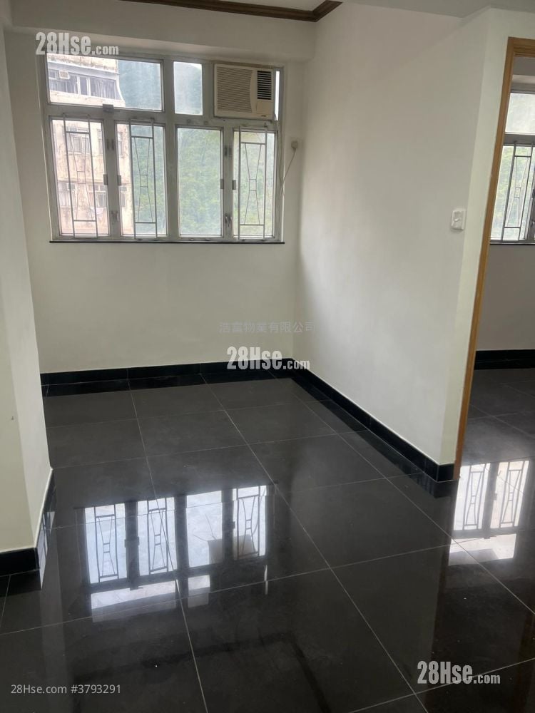 Wai Lee Building Sell 2 Bedrooms , 1 Bathroom 369 ft²