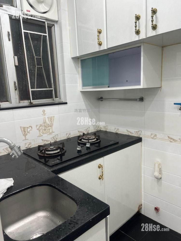 Wai Lee Building Sell 2 Bedrooms , 1 Bathroom 369 ft²