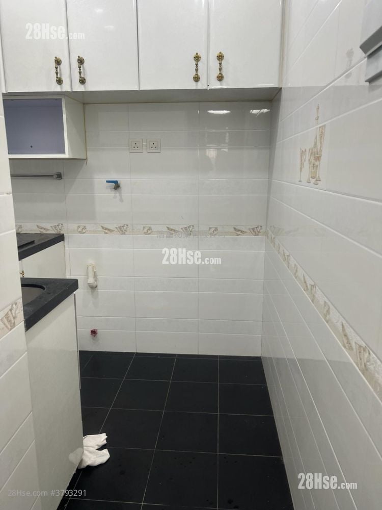 Wai Lee Building Sell 2 Bedrooms , 1 Bathroom 369 ft²