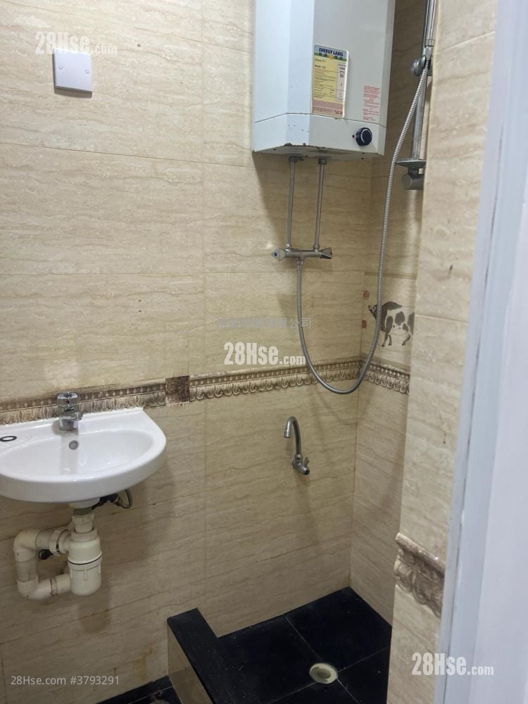 Wai Lee Building Sell 2 Bedrooms , 1 Bathroom 369 ft²