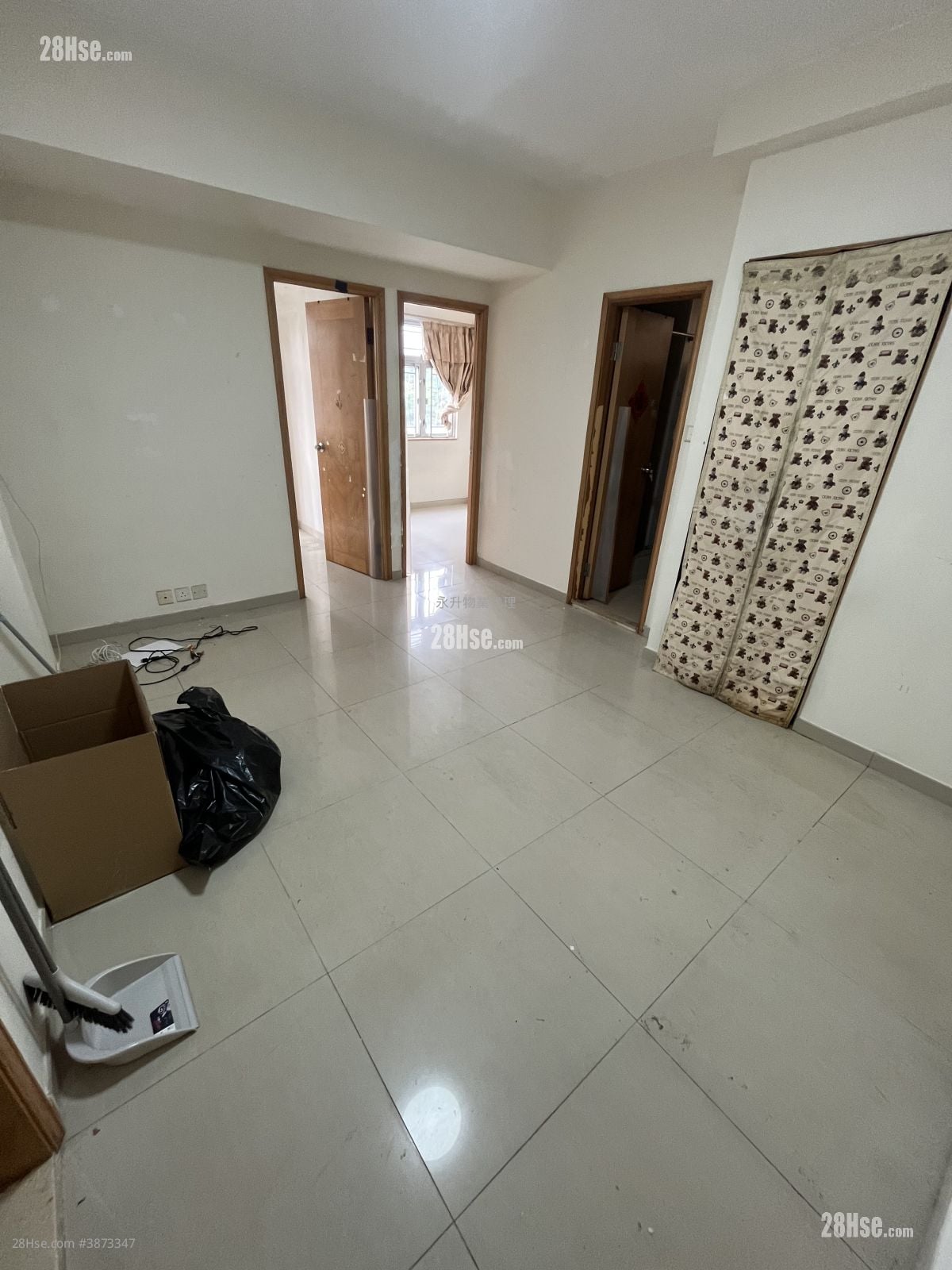 Fu Tao Building Rental 3 Bedrooms , 1 Bathroom 430 ft²