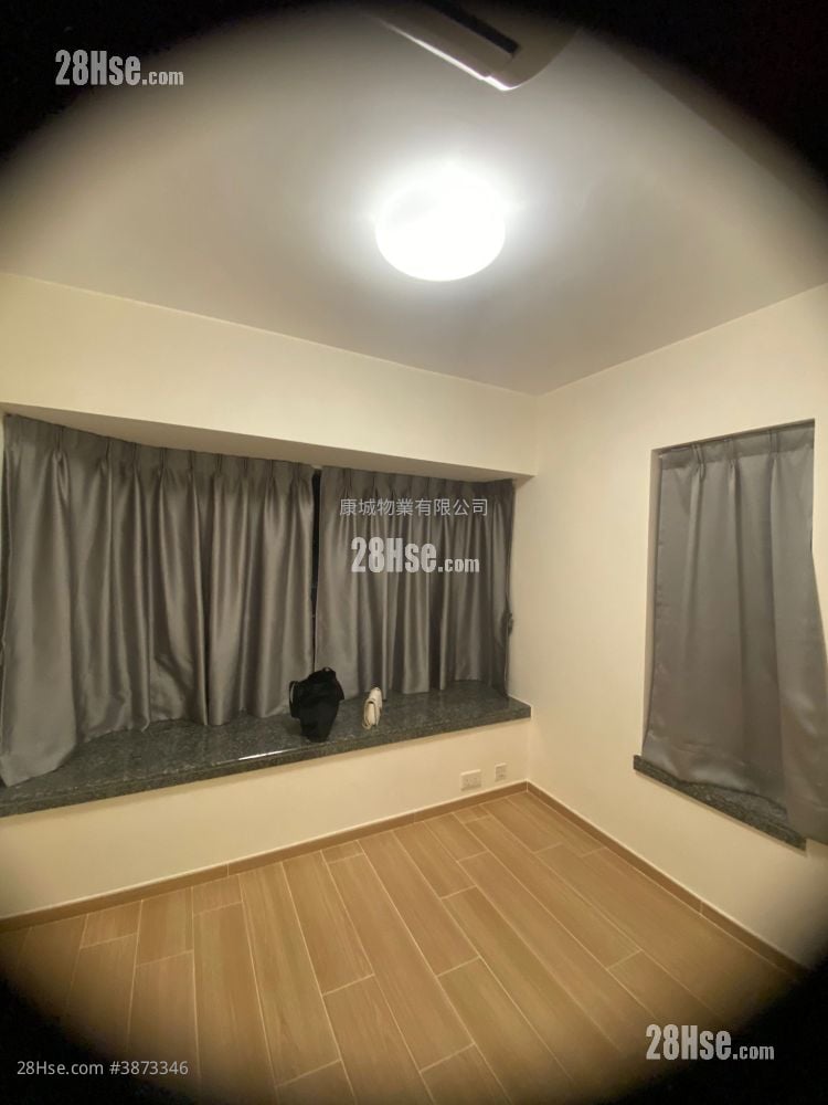 La Cite Noble Rental 2 Bedrooms , 1 Bathroom 436 ft²