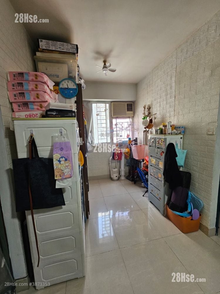 Hang Fat Mansion Sell 3 Bedrooms 388 ft²