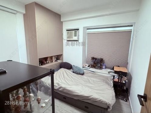 Tai Fook G & S Building Sell 422 ft²