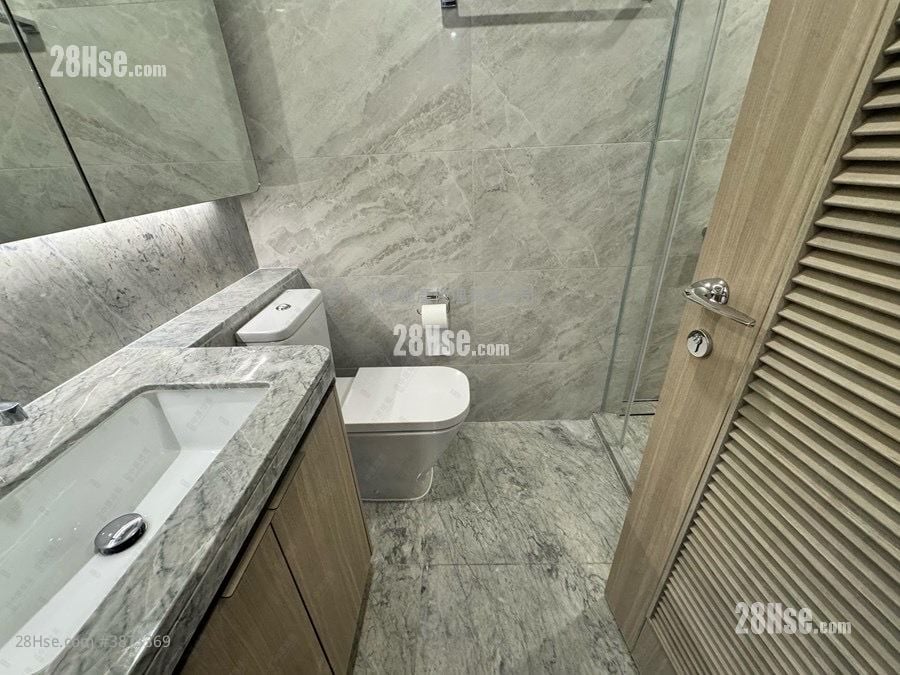 The Coast Line Sell Studio 210 ft²