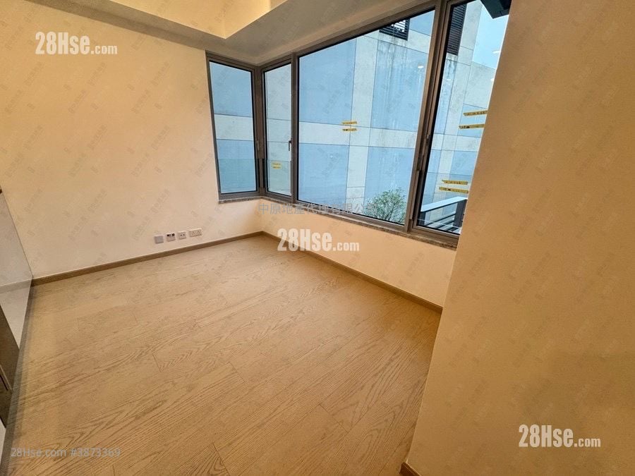 The Coast Line Sell Studio 210 ft²