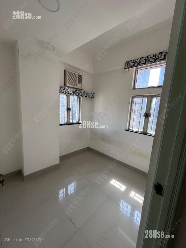 On Ga Building Sell 2 Bedrooms 304 ft²