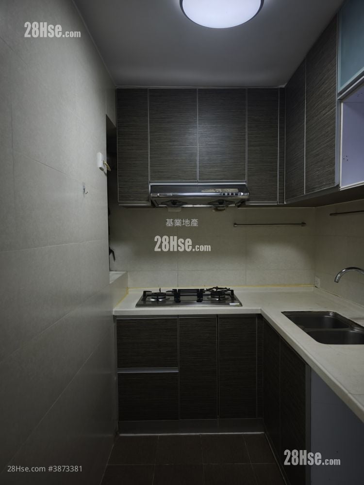 Sun Yuen Long Centre Sell 2 Bedrooms 466 ft²