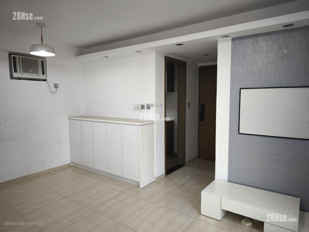 Sun Yuen Long Centre Sell 2 Bedrooms 466 ft²