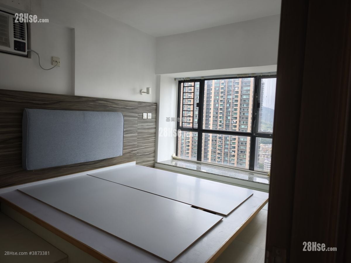 Sun Yuen Long Centre Sell 2 Bedrooms 466 ft²