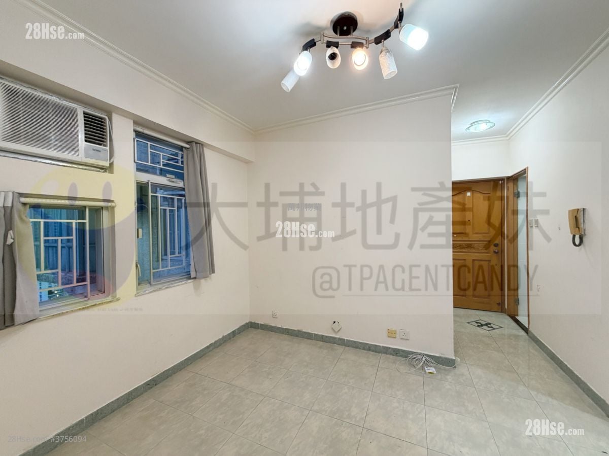 Tai Po Centre Sell 2 Bedrooms , 1 Bathroom 361 ft²