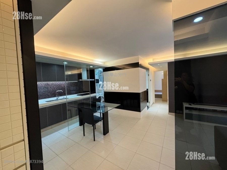 Taikoo Shing Sell 2 Bedrooms , 1 Bathroom 581 ft²