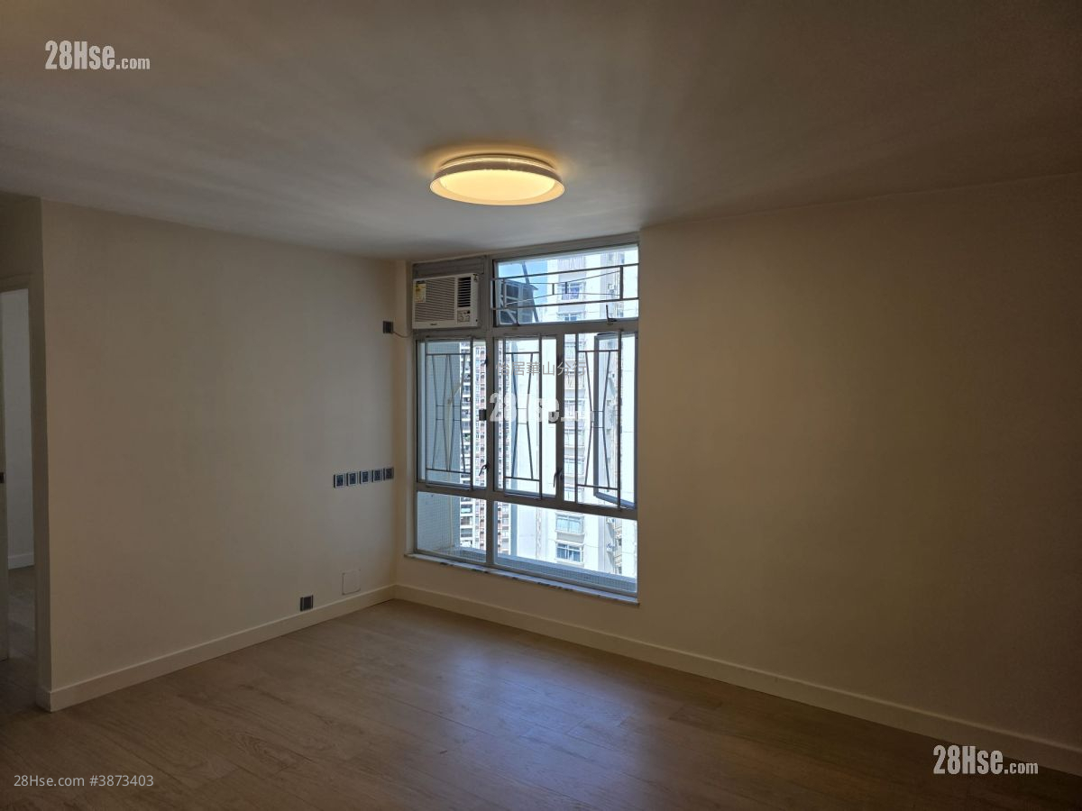 Taikoo Shing Sell 561 ft²