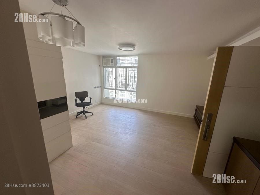 Taikoo Shing Sell 561 ft²