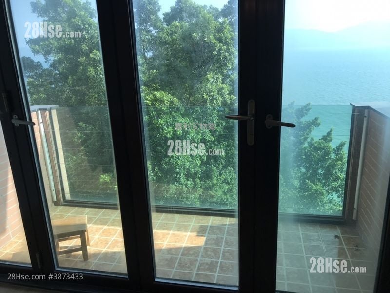 龙珠花园 租盘 2 房 679 平方尺