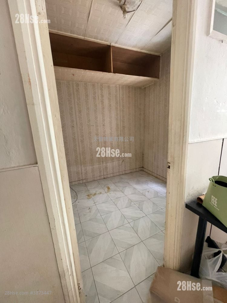 Honour Building Sell 2 Bedrooms , 1 Bathroom 287 ft²